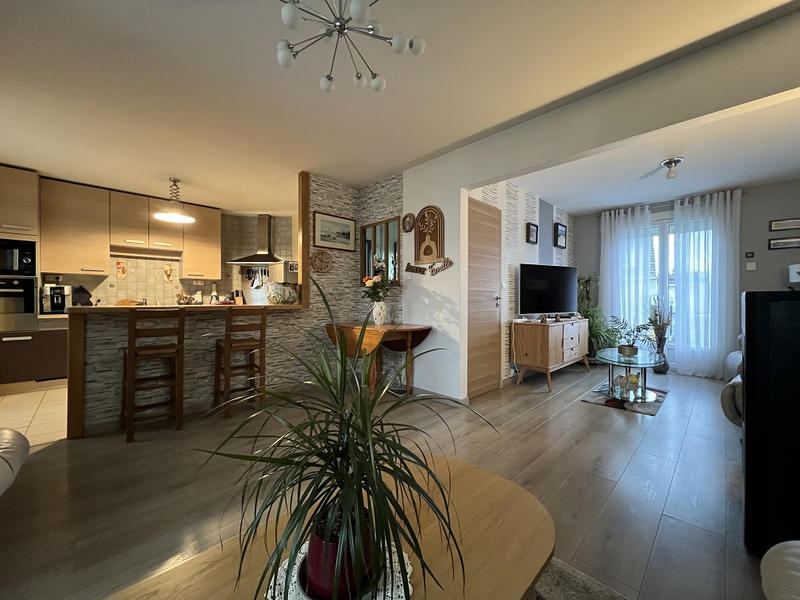 Maison - 88 m² - 6 pièces