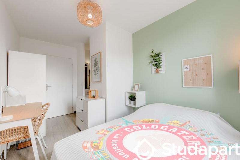 Chambre - 11 m² - 1 pièce