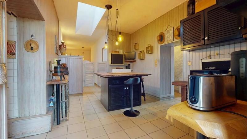 Maison en pierre - 265 m² - 7 pièces