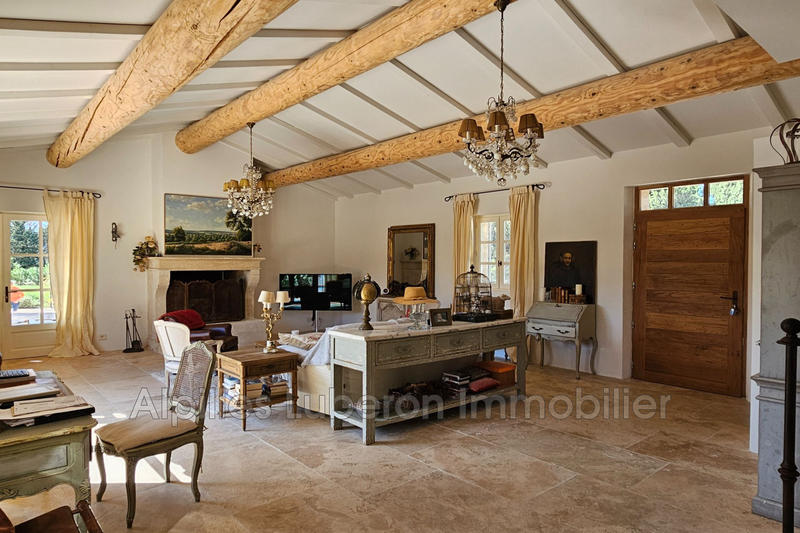 Maison - 17 m² - 6 pièces