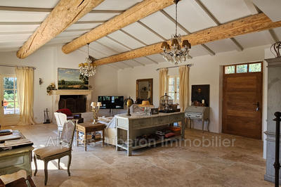 Maison - 17 m² - 6 pièces