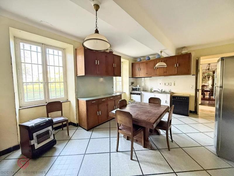 Propriété - 339 m² - 11 pièces
