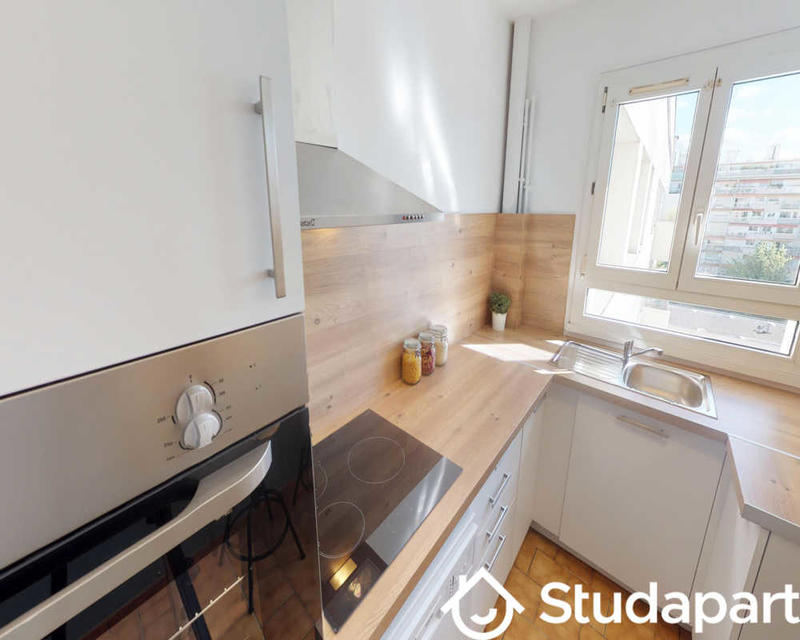 Chambre - 90 m² - 1 pièce