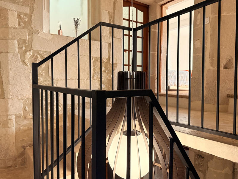 Maison - 238 m² - 9 pièces