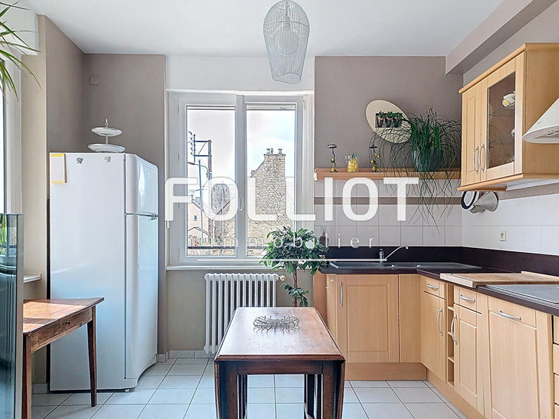 Maison - 159 m² - 8 pièces