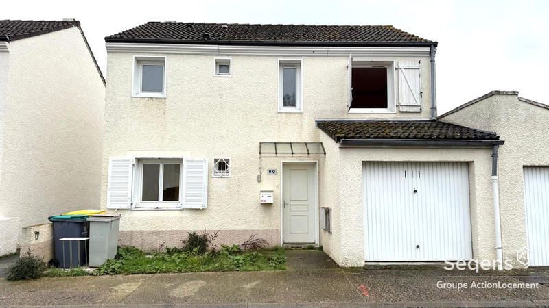 Maison - 93 m² - 4 pièces