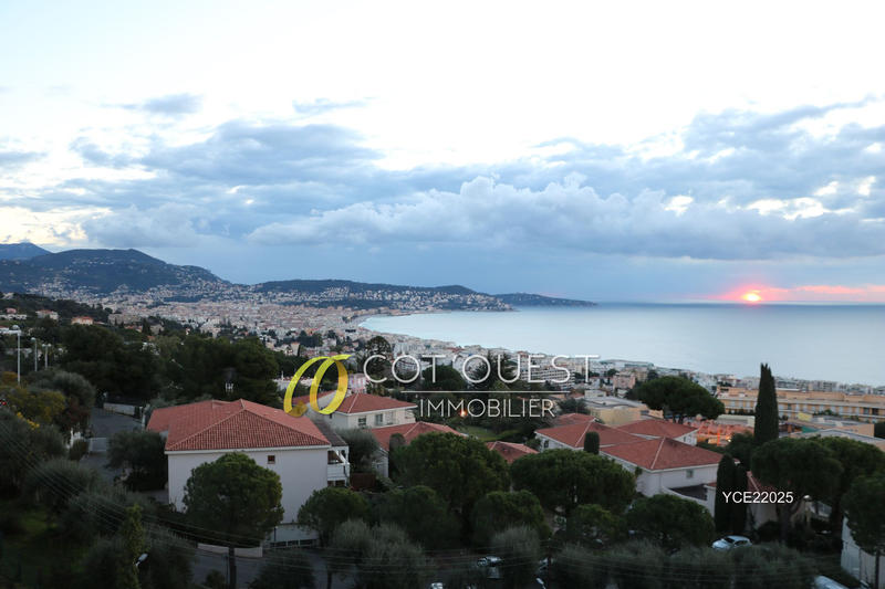 Appartement - 99 m² - 4 pièces