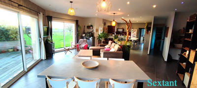 Maison - 145 m² - 6 pièces