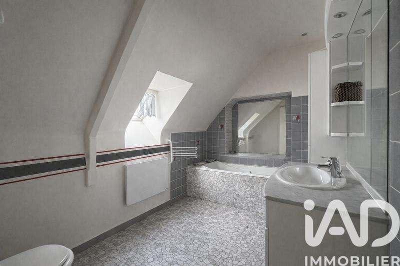 Maison - 107 m² - 6 pièces