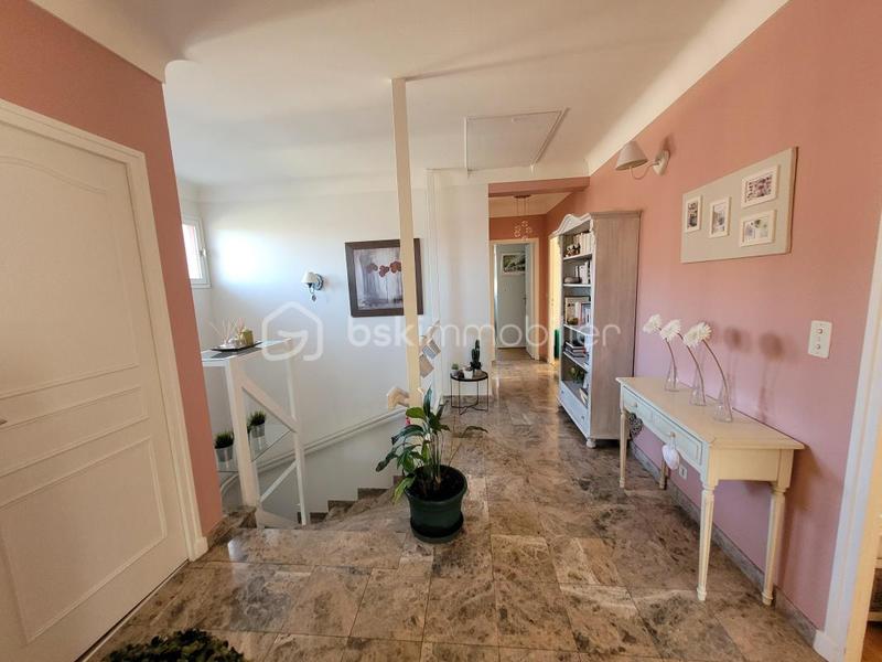 Appartement - 98 m² - 4 pièces