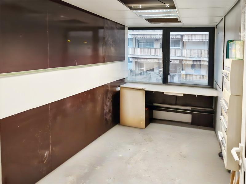 Local d'activité / Entrepôt - 83 m² - 6 pièces