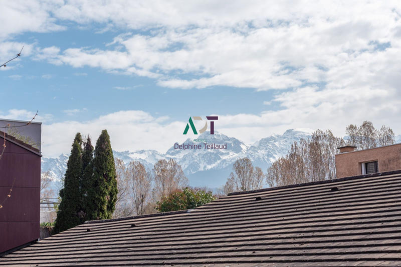 Appartement - 90 m² - 5 pièces