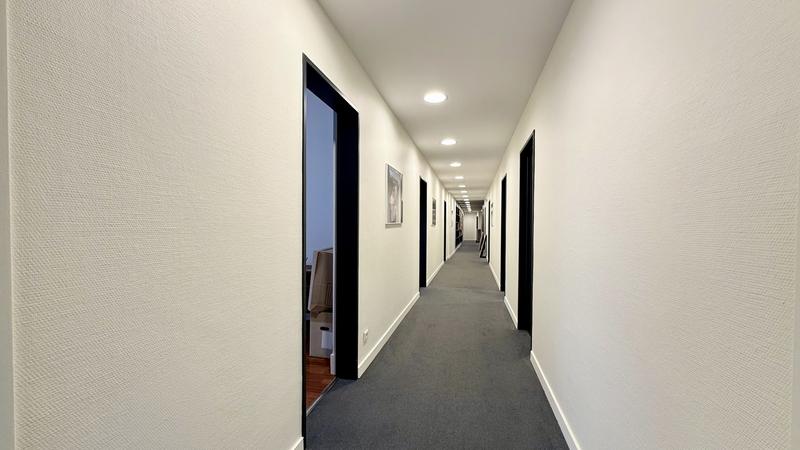 Bureau - 626 m² - 24 pièces