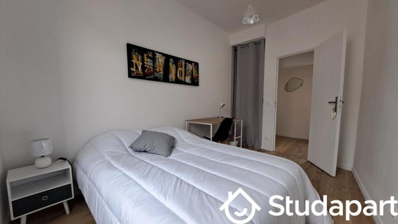 Chambre - 11 m² - 1 pièce