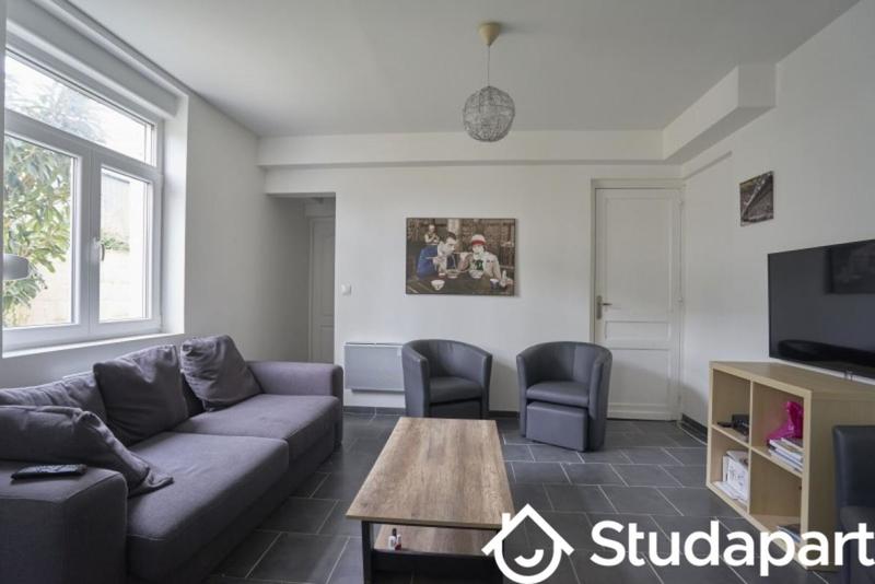 Chambre - 14 m² - 1 pièce