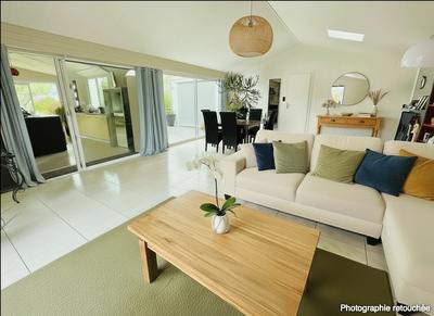 Maison - 209 m² - 6 pièces