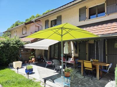 Maison - 98 m² - 4 pièces