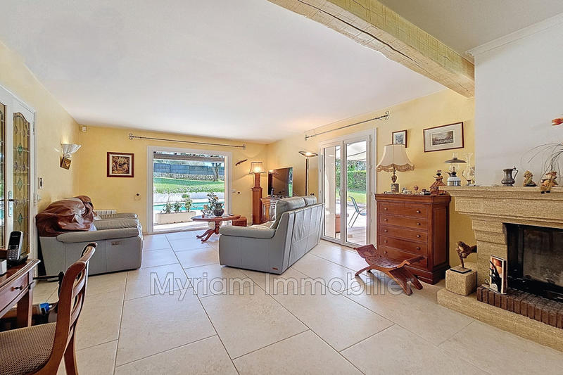 Maison - 177 m² - 5 pièces