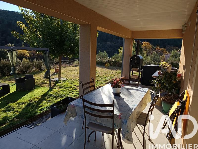 Maison - 98 m² - 4 pièces