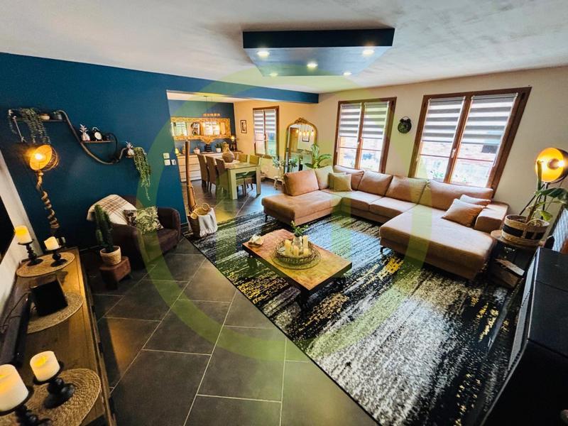 Maison - 217 m² - 8 pièces