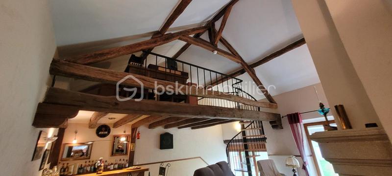 Corps de ferme - 175 m² - 8 pièces