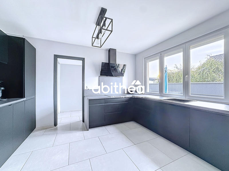 Maison - 105 m² - 5 pièces