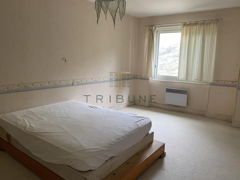 Maison - 253 m² - 8 pièces