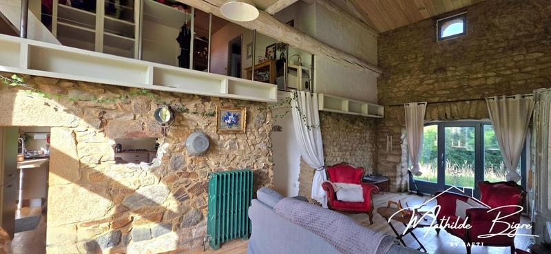 Maison - 234 m² - 11 pièces