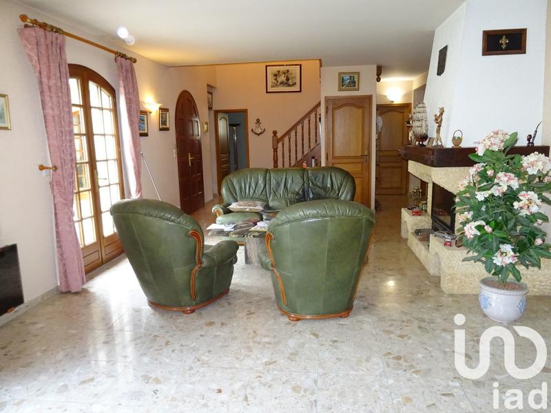 Maison - 205 m² - 9 pièces