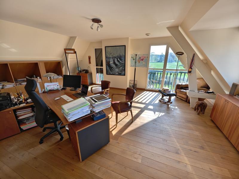 Maison - 332 m² - 9 pièces