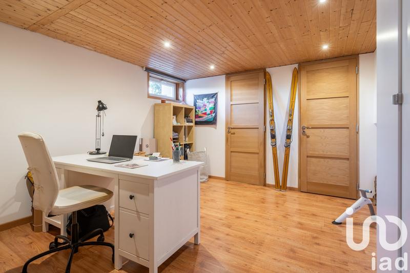 Maison - 210 m² - 7 pièces