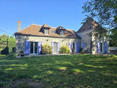 Maison traditionnelle - 128 m² - 6 pièces
