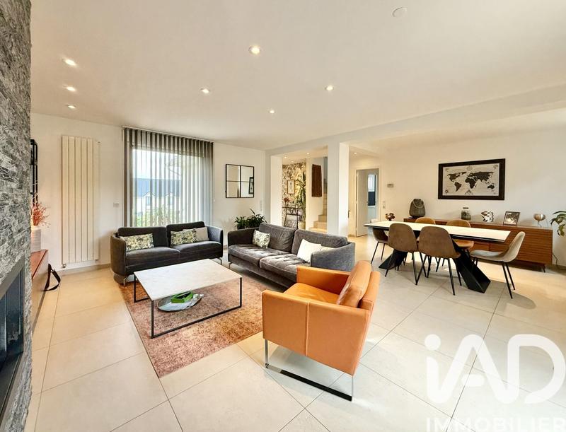 Maison - 166 m² - 6 pièces