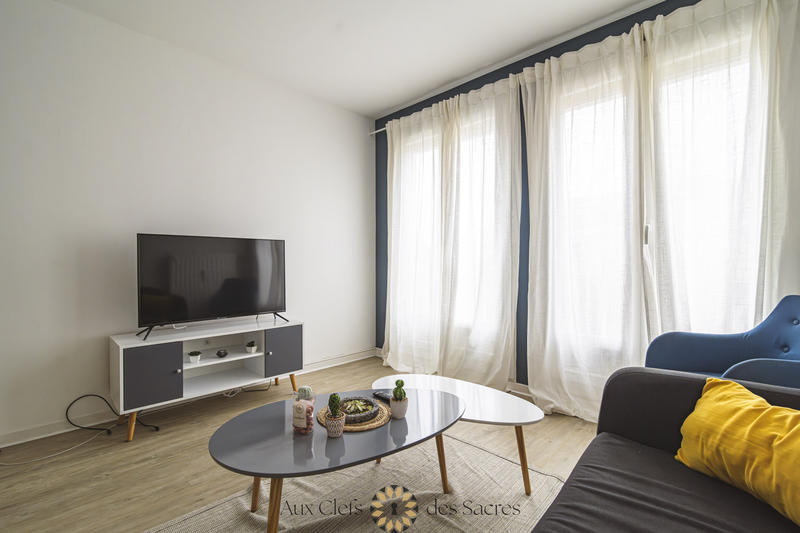 Appartement - 85 m² - 5 pièces