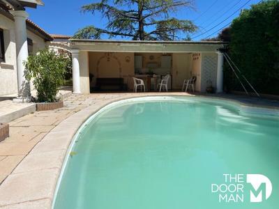 Propriété - 121 m² - 5 pièces