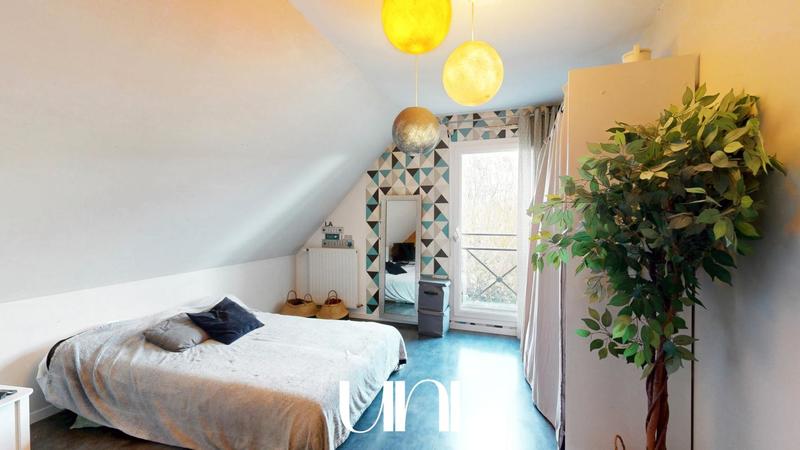 Maison - 220 m² - 10 pièces