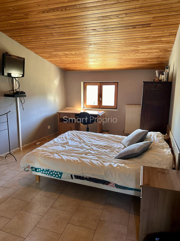 Propriété - 190 m² - 8 pièces