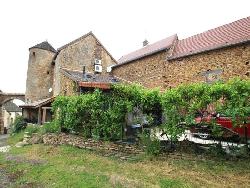 Maison de village - 104 m² - 3 pièces