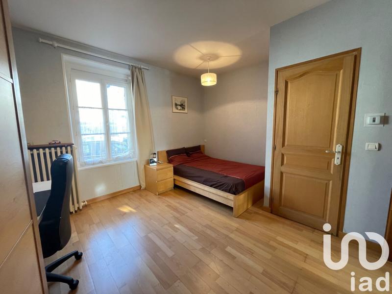 Maison - 216 m² - 11 pièces