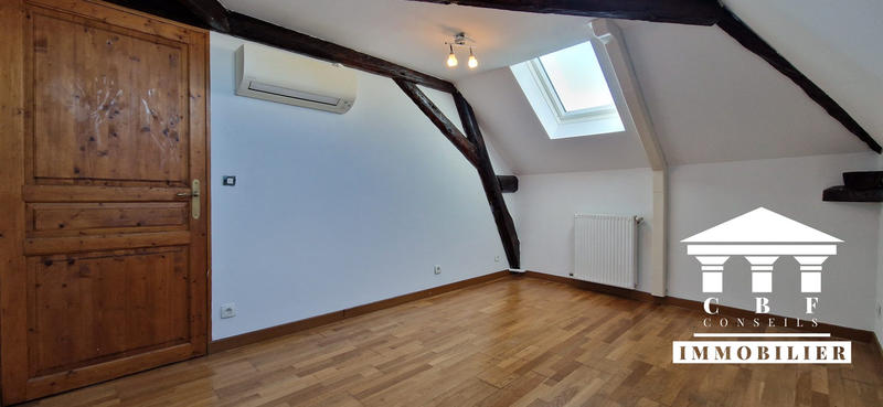 Maison - 220 m² - 10 pièces