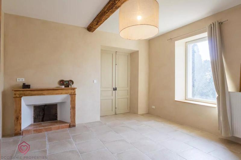 Maison - 380 m² - 10 pièces