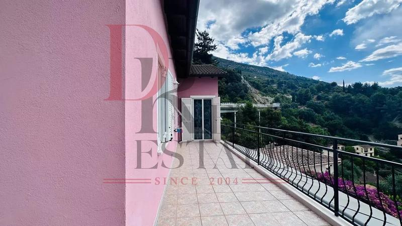 Villa - 125 m² - 7 pièces