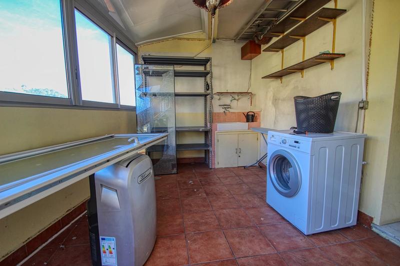 Appartement - 93 m² - 4 pièces