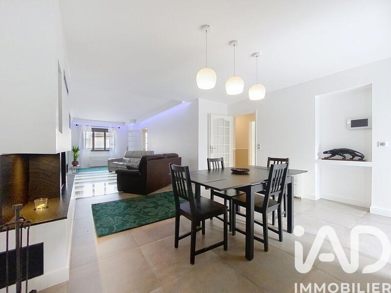 Maison - 180 m² - 5 pièces