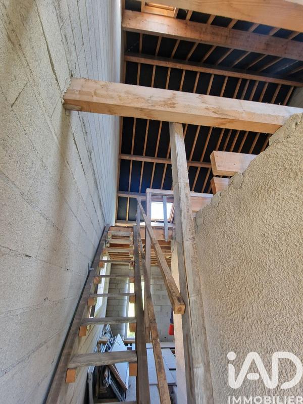 Maison - 104 m² - 4 pièces