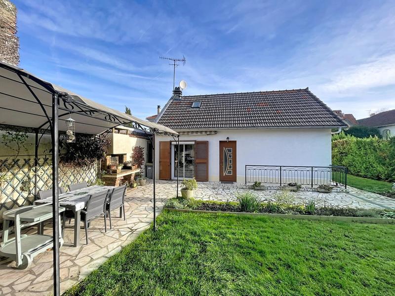 Maison - 75 m² - 5 pièces