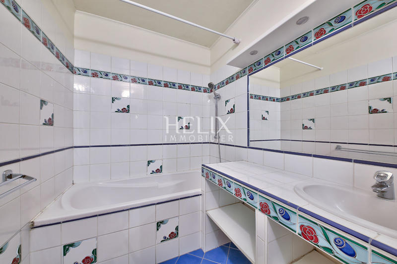 Appartement - 80 m² - 3 pièces