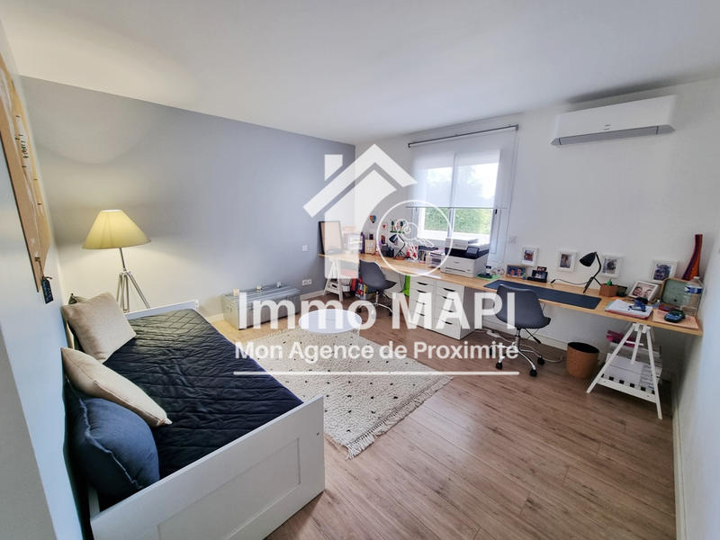 Maison - 312 m² - 8 pièces