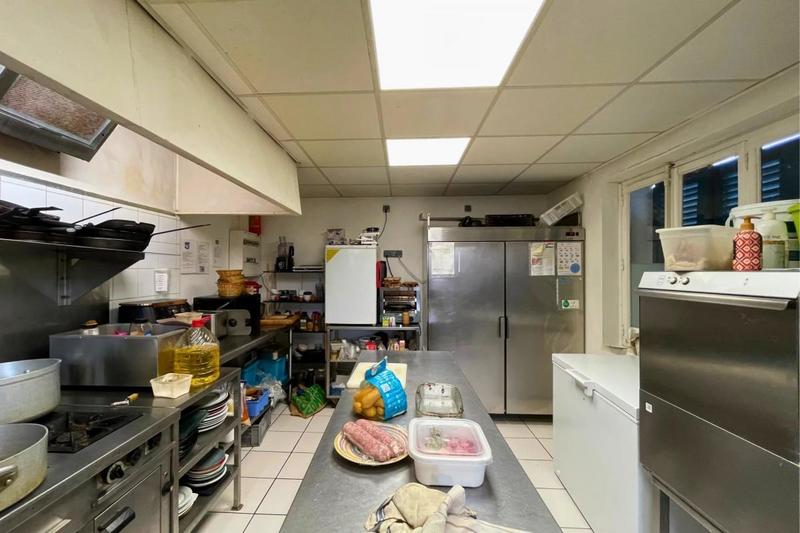 Appartement - 100 m² - 2 pièces