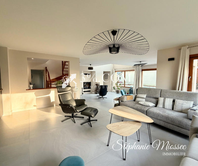 Maison en pierre - 280 m² - 8 pièces